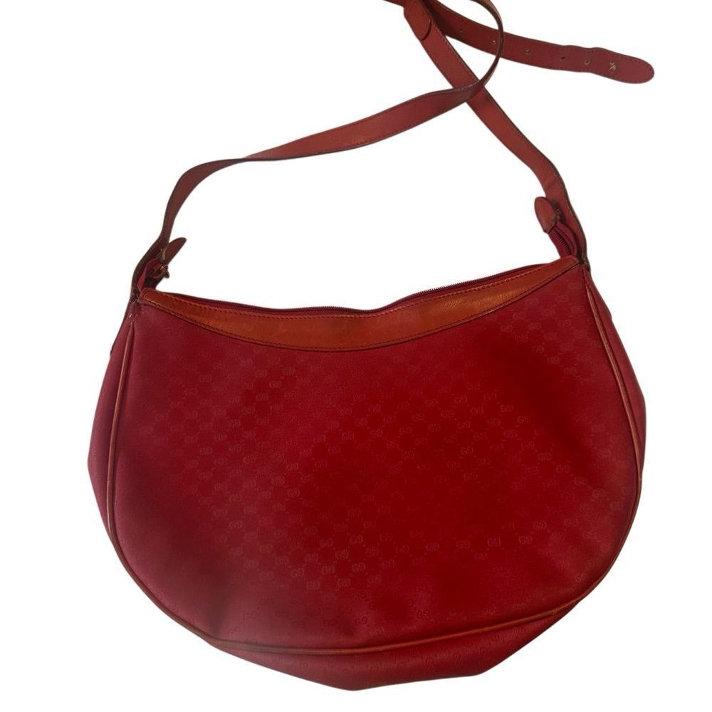 Gucci Red Crescent Shoulder Bag with Gold Logo Plaque - Picture 3 of 12